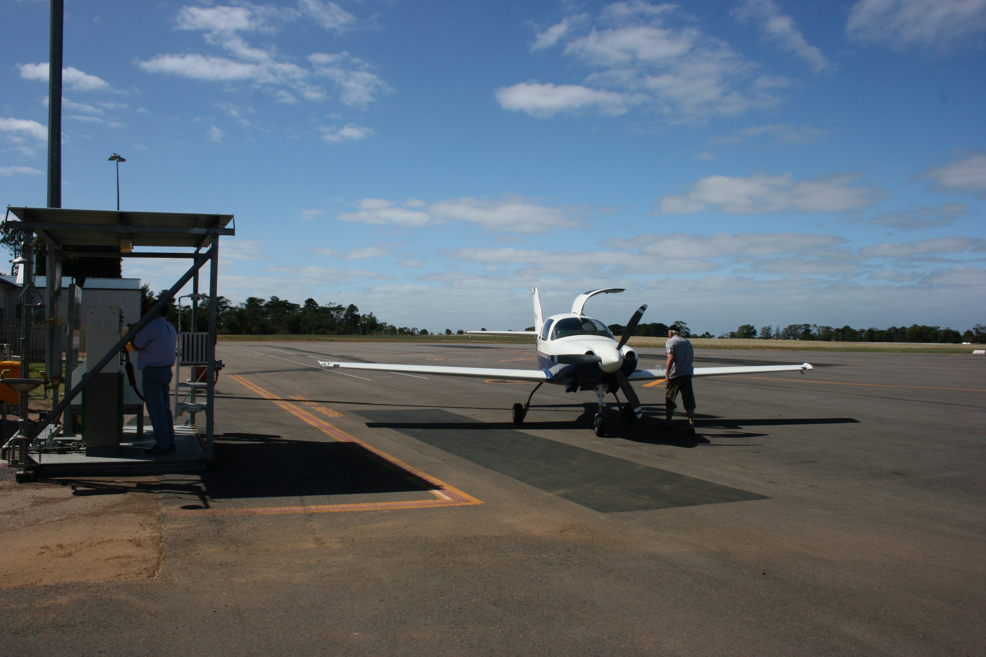 Refuelling in Esperance