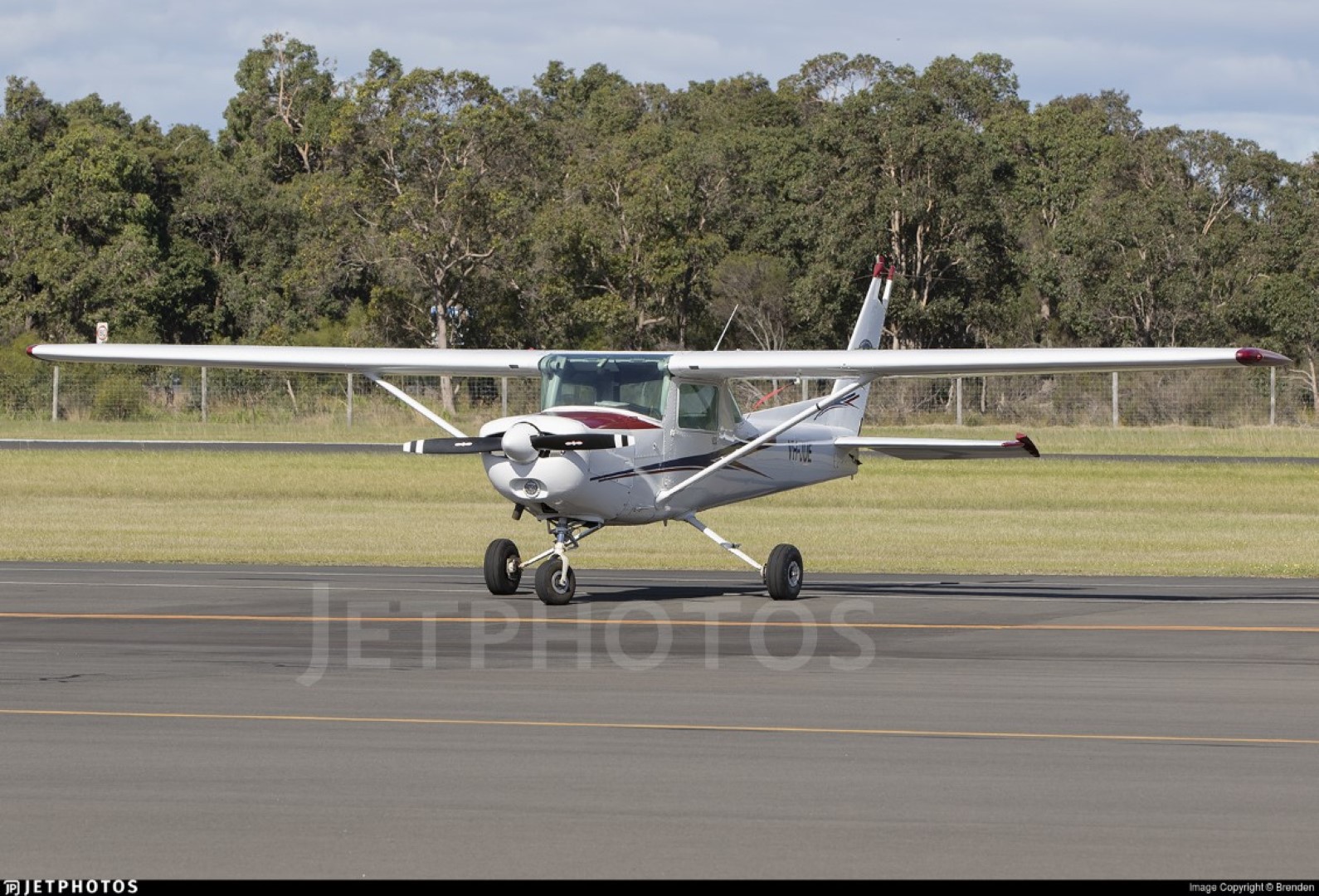 VH-JUE belonged to Rainbow Coast Aviation and I flew in her once to complete a Biannual Flight Review.